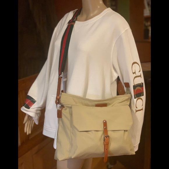 ❗️SOLD on ♏️❗️ GUCCI MESSENGER Unisex RARE Travel in Style💥♥️🔥 Beautiful - Picture 7 of 16
